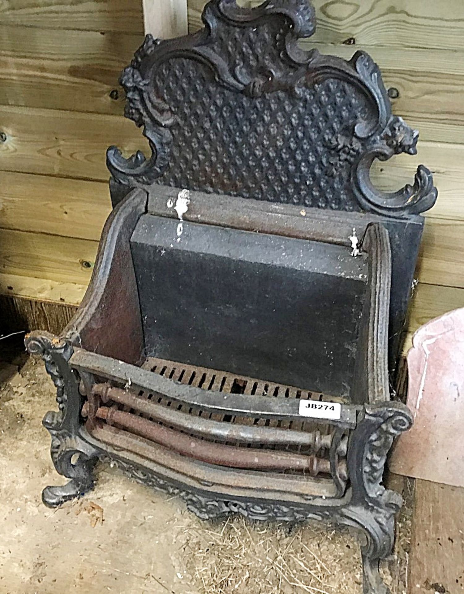 1 x Antique Fire Grate - Dimensions: 57 x 32 x Height 74cm - Ref: 274 (F) - Pre-Owned - NO VAT ON