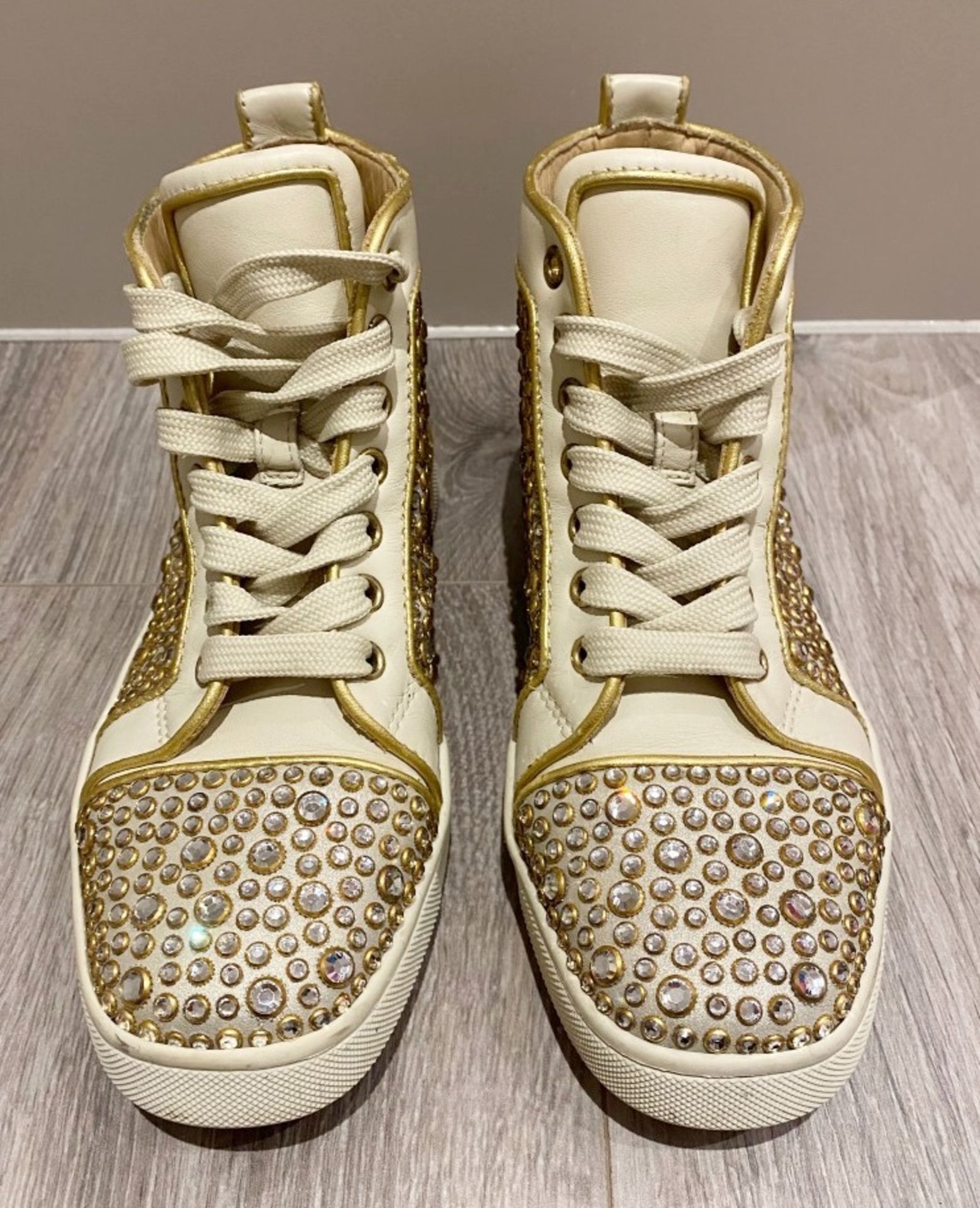 1 x Pair Of Genuine Christain Louboutin Sneakers In Crème And Silver - Size: 35 - Preowned in Worn C - Image 2 of 5