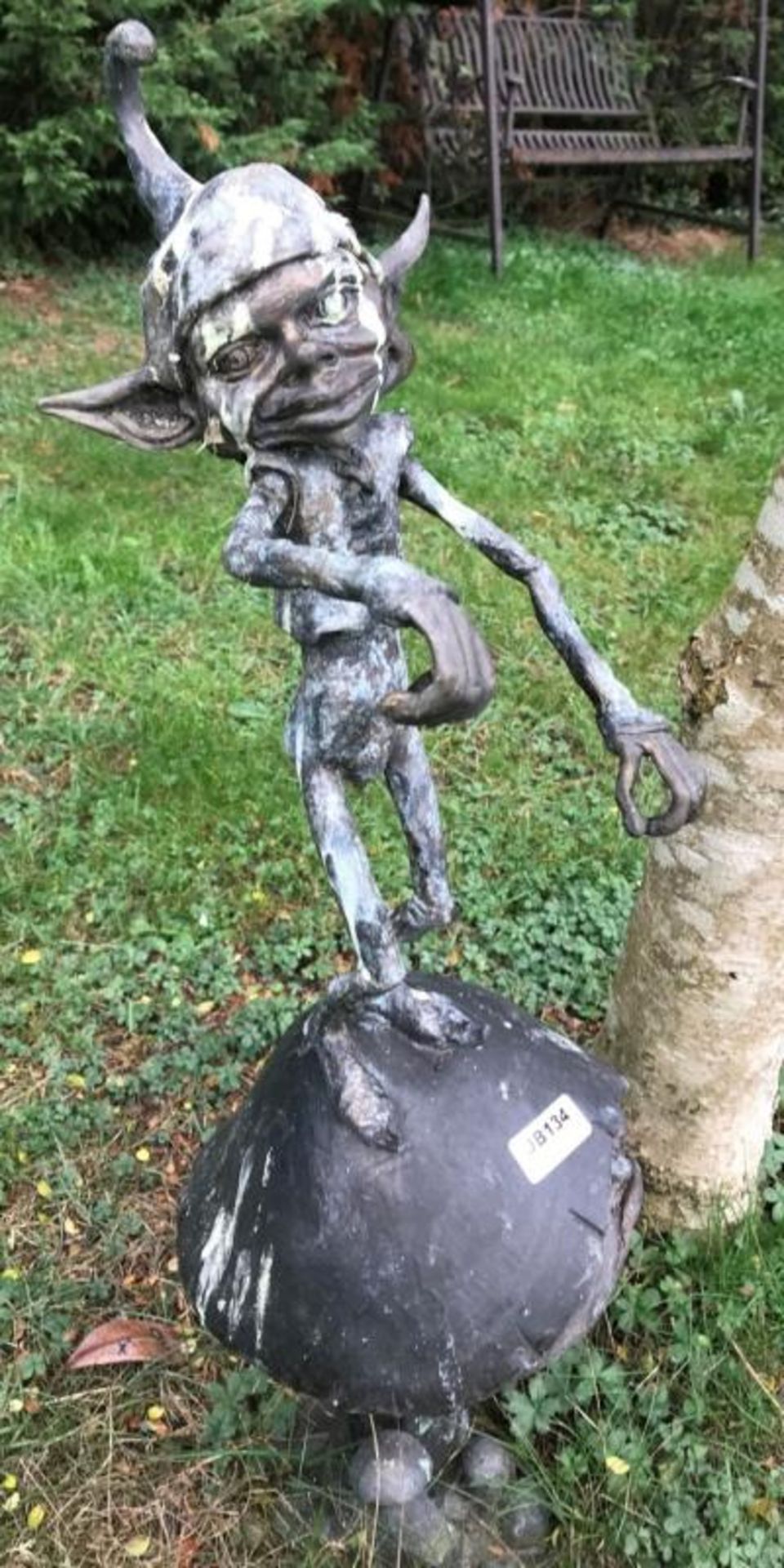 1 x Tall Bronze Garden Sculpture Of An Elf / Pixie / Goblin Stood On Top Of A Large Mushroom - - Image 6 of 6