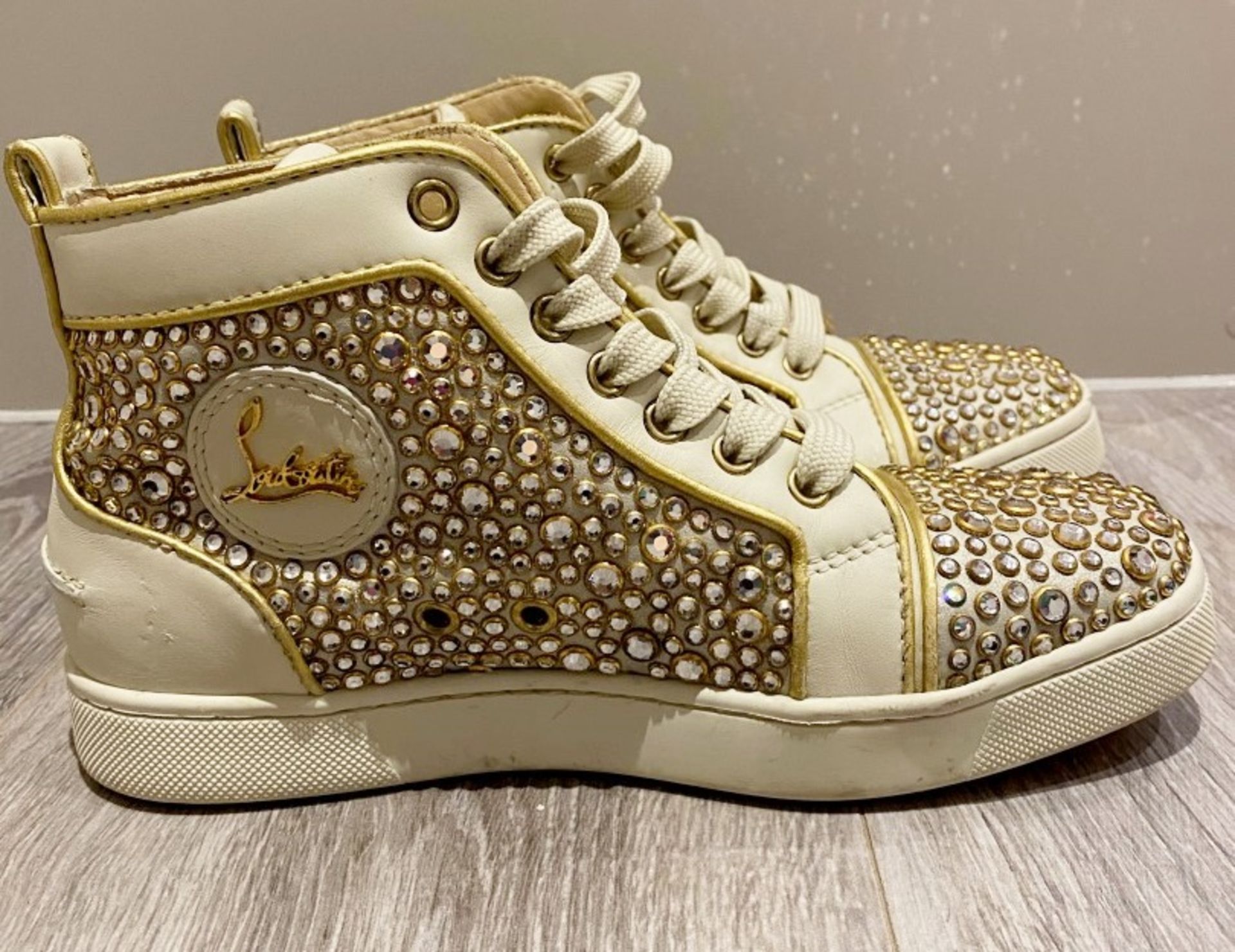 1 x Pair Of Genuine Christain Louboutin Sneakers In Crème And Silver - Size: 35 - Preowned in Worn C