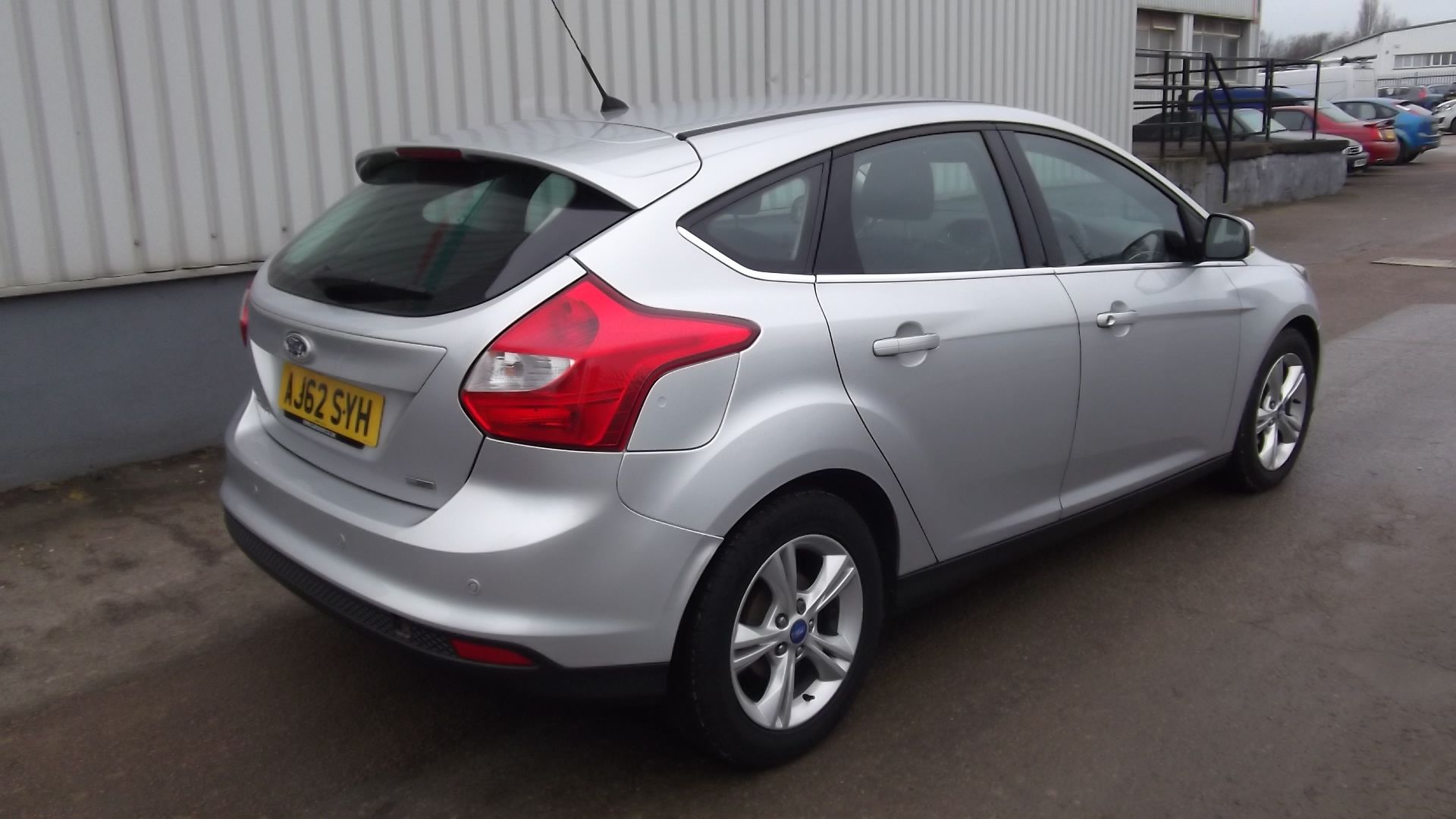 2013 Ford Focus 1.6 TDCi 115 Zetec 5dr Hatchback - CL505 - NO VAT ON THE HAMMER - Location: Corby, N - Image 4 of 21