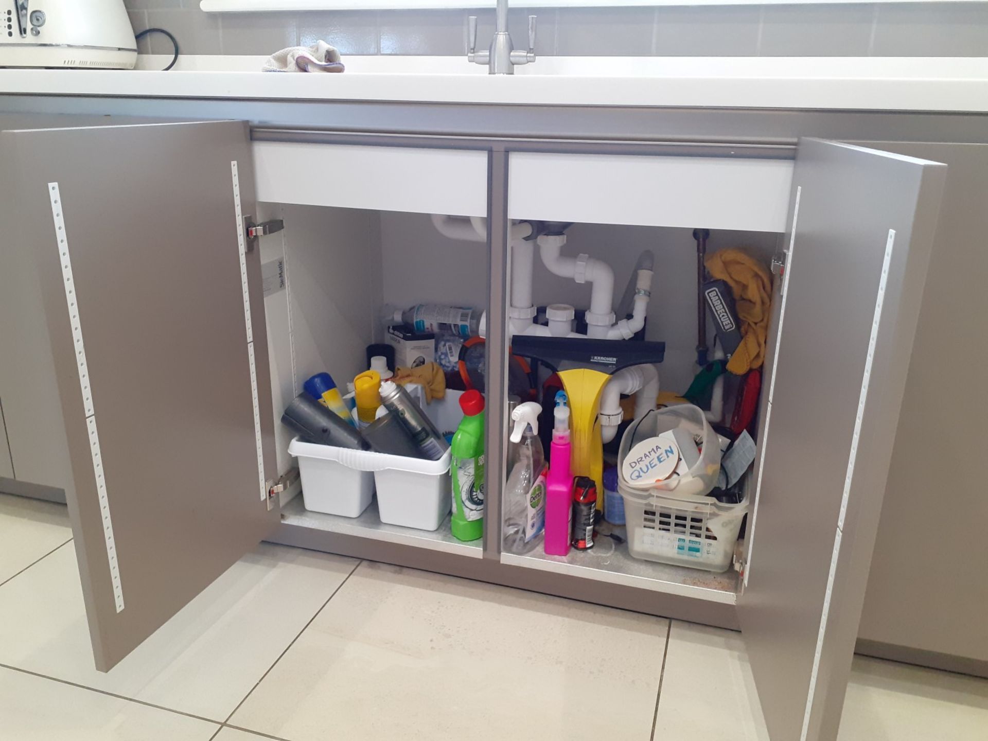 1 x SieMatic Handleless Fitted Kitchen With Intergrated NEFF Appliances, Corian Worktops And Island - Image 64 of 92