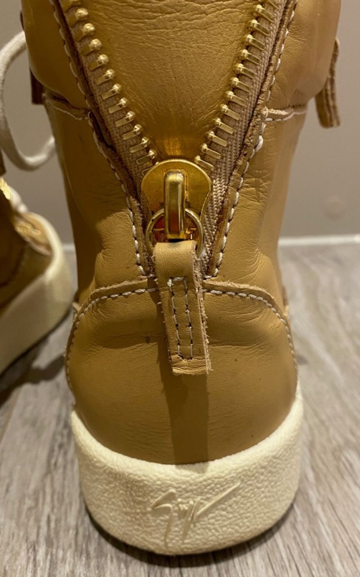 1 x Pair Of Genuine Guiseppe Zanotti Sneakers In Tan - Size: 36 - Preowned in Good Condition - Ref: - Image 2 of 5