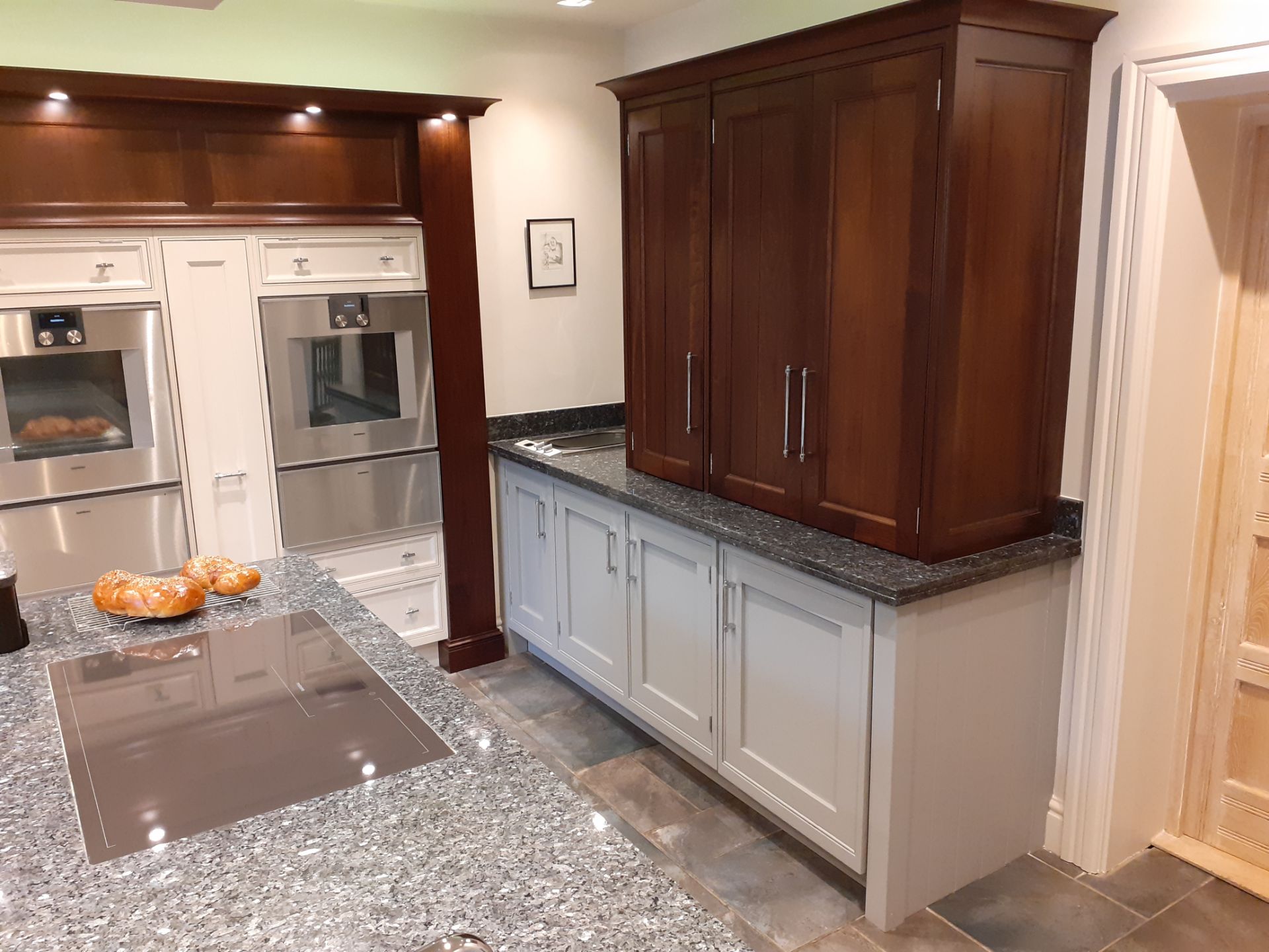 1 x Bespoke Solid Wood Painted Kitchen Beautifully Appointed With Granite Worktops, Central Island - Image 5 of 75