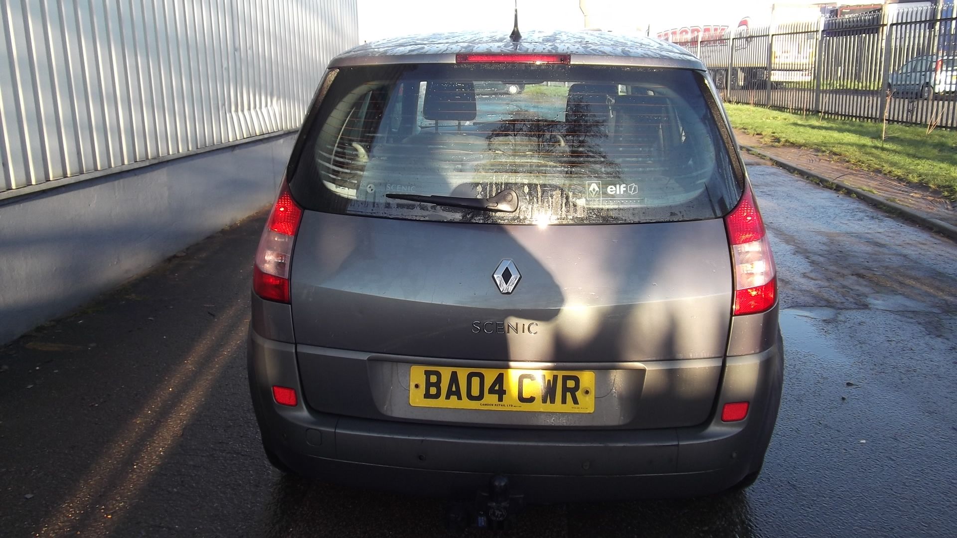 2004 Renault Scenic 1.5 dCi Dynamique MPV 5dr - CL505 - NO VAT ON THE HAMMER - Location: Corby, - Image 5 of 13