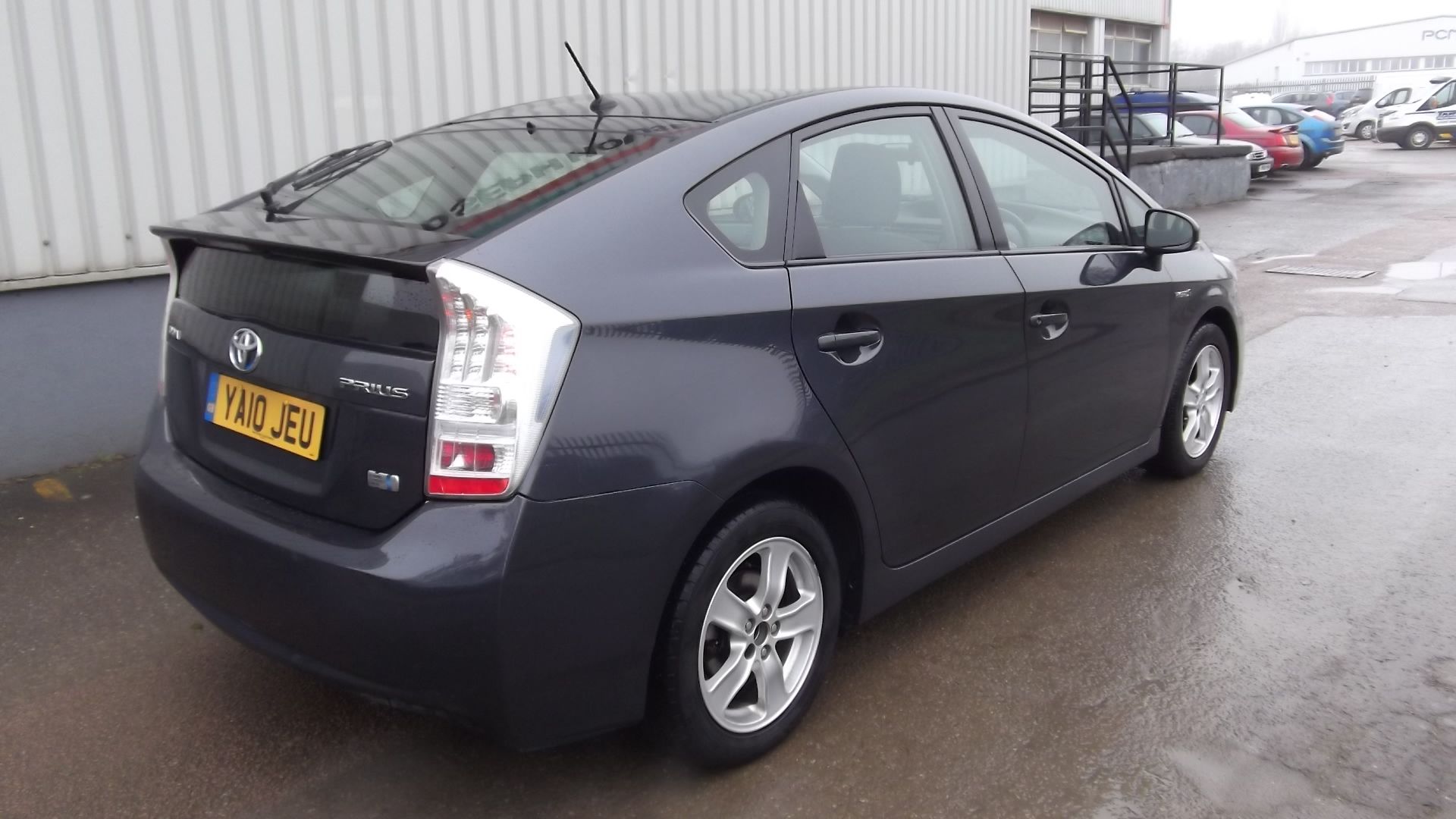 2010 Toyota Prius T3 VVT-I CVT 5 Door Hatchback - CL505 - NO VAT ON THE HAMMER - Locatio - Image 11 of 17