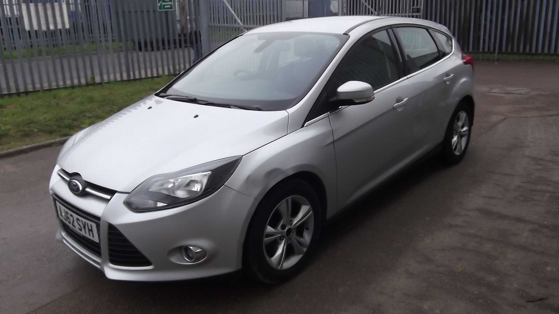 2013 Ford Focus 1.6 TDCi 115 Zetec 5dr Hatchback - CL505 - NO VAT ON THE HAMMER - Location: Corby, N - Image 3 of 21