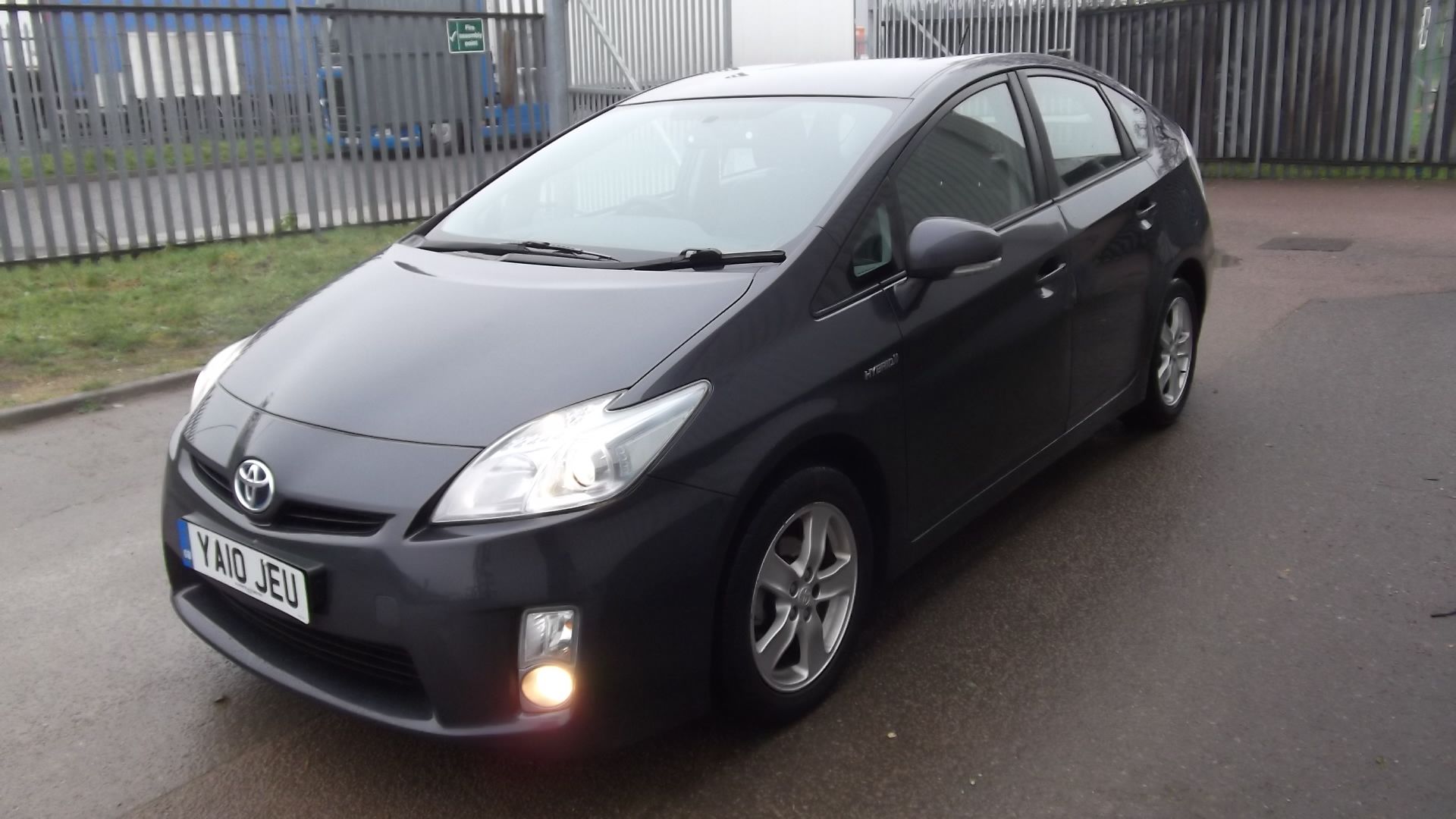 2010 Toyota Prius T3 VVT-I CVT 5 Door Hatchback - CL505 - NO VAT ON THE HAMMER - Locatio - Image 4 of 17