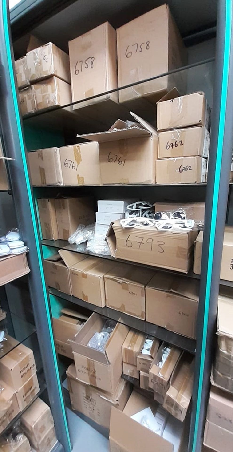 Assorted Job Lot of Brand New Wholesale Stock - Ref: PP270 - Location: Hoddesdon EN11