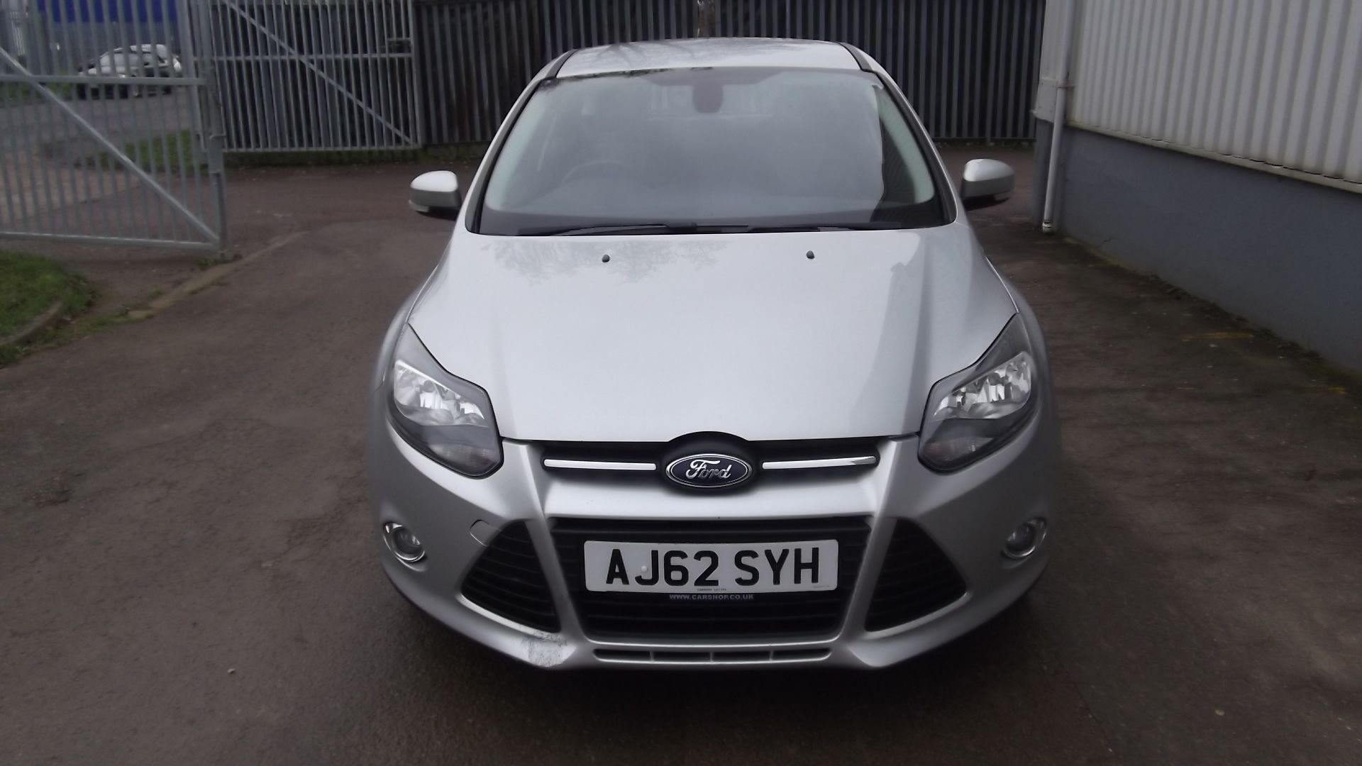 2013 Ford Focus 1.6 TDCi 115 Zetec 5dr Hatchback - CL505 - NO VAT ON THE HAMMER - Location: Corby, N - Image 6 of 21