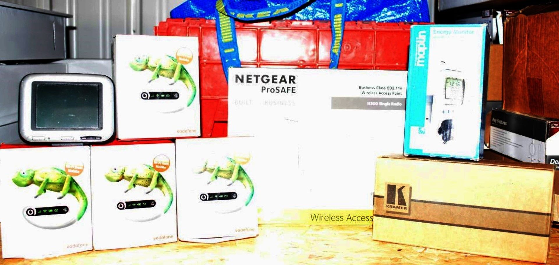1 x Assorted Job Lot Netgear Access Point, Mobile WIFI Devices, Sat Nav, Energy Monitor and More