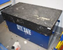 1 x Site Safe Tool Storage Chest Ideal For Use on Worksites and Vans To Help Protect Tools