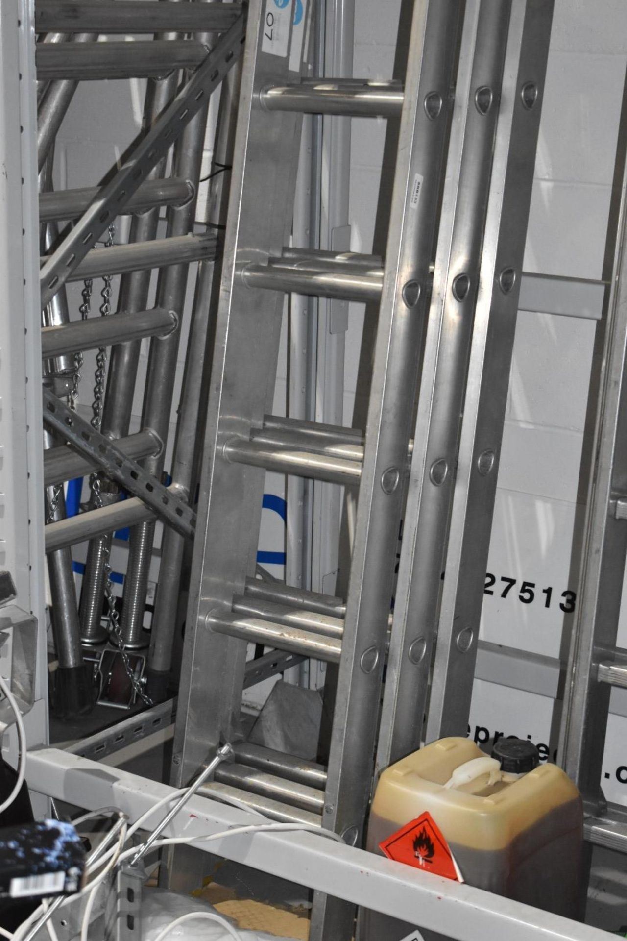 1 x 3 Section Set of Aluminium Work Ladders Each Section Measures 400cm SRB133 - Image 4 of 5