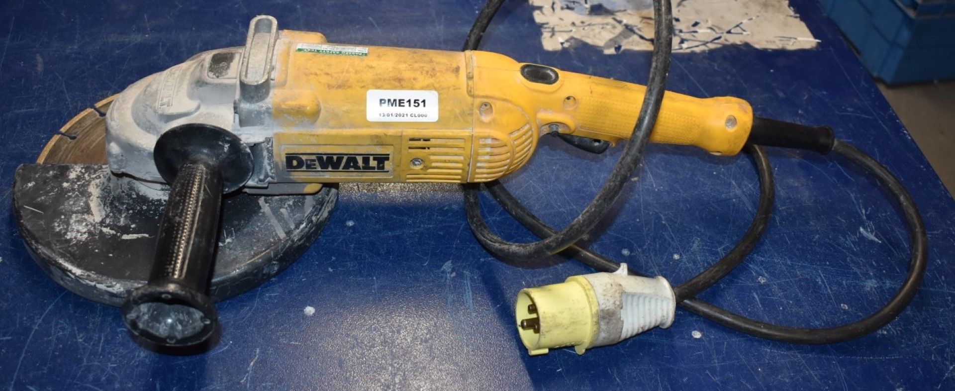 1 x DeWalt Corded Angle grinder 2000W 110V 230mm Model D28490LX PME151 - Image 2 of 7