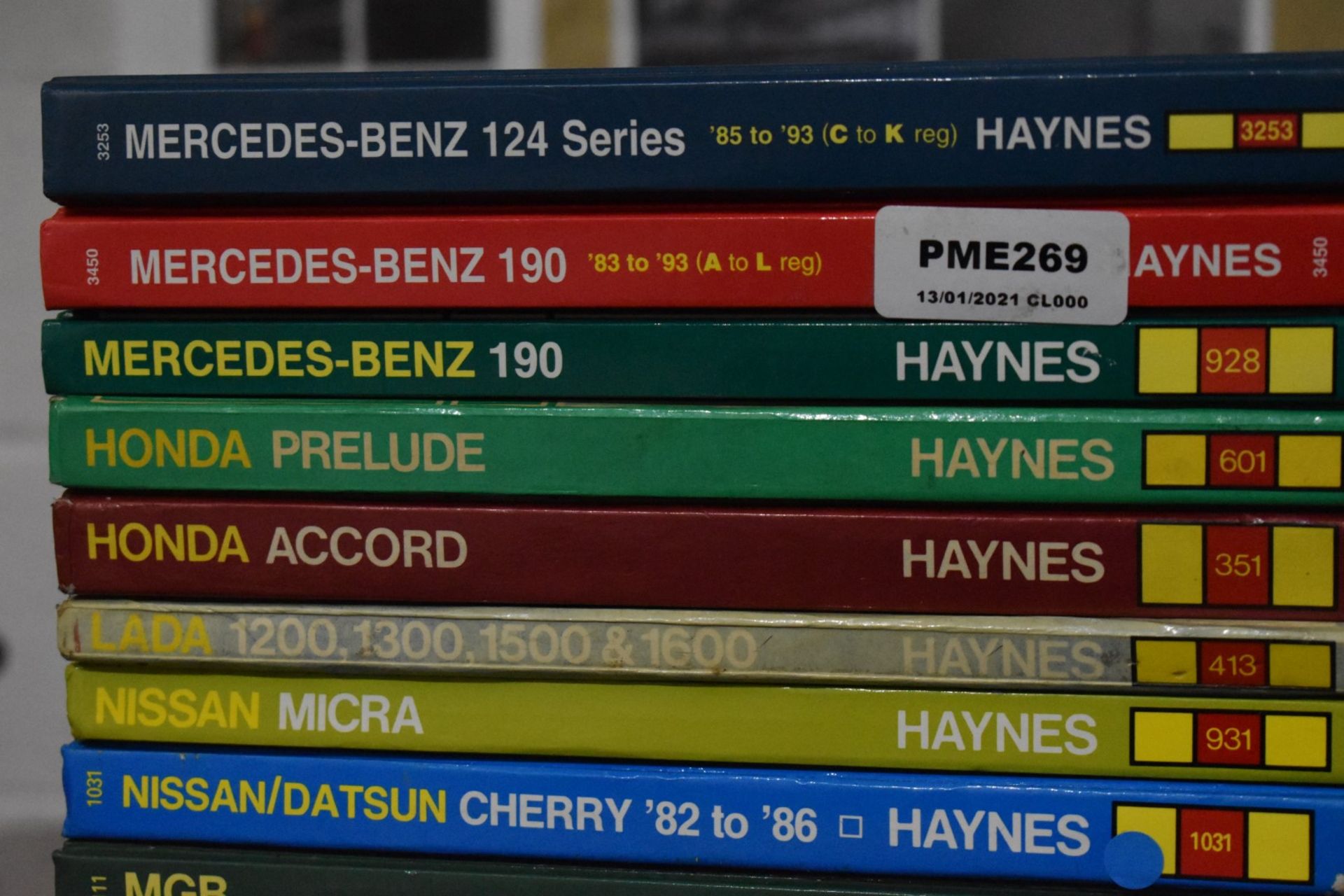 25 x Vintage Haynes Workshop Car Manuals - Image 2 of 5