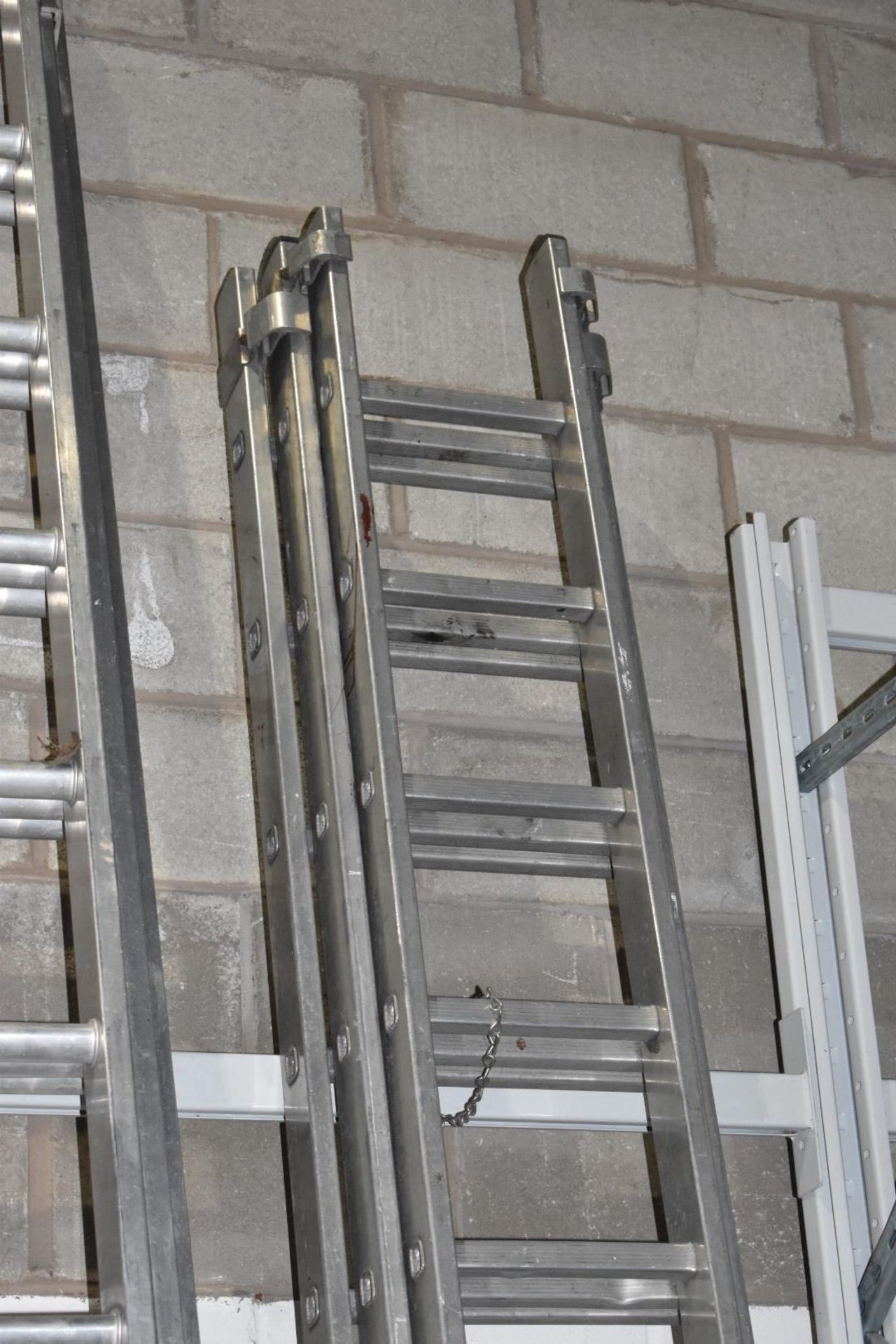 1 x Youngman DIY 3 Section Aluminium Ladders Each Section Measures 350cm SRB132 - Image 2 of 6