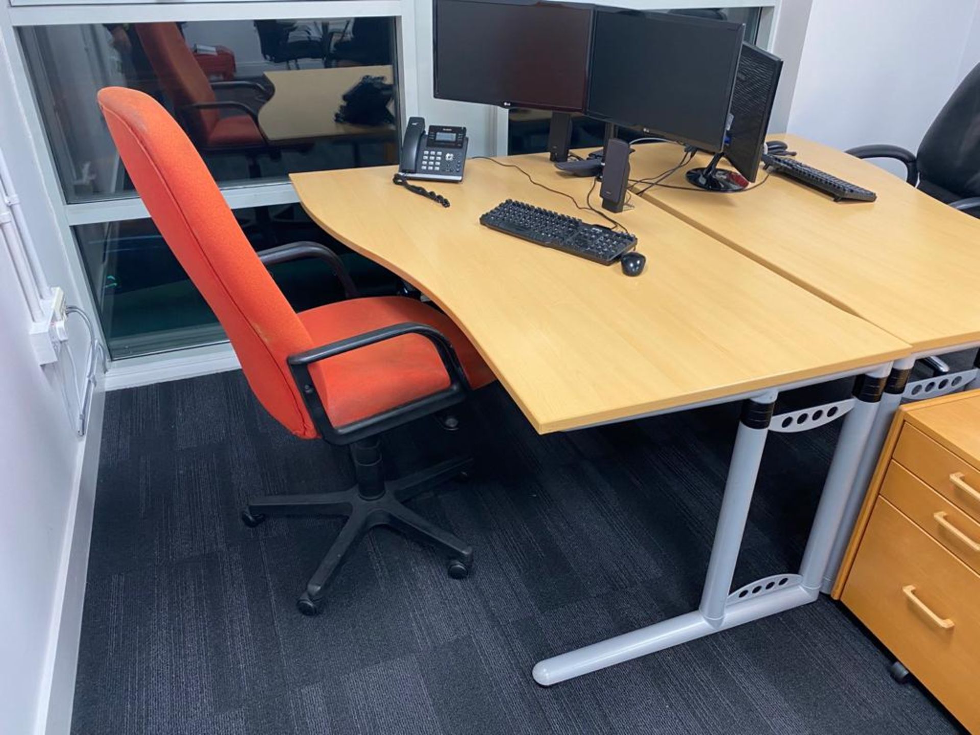 1 x Left Hand Beech Office Desk With Swivel Office Chair - Desk Width 140 cms - Ref: UPS - CL600 -