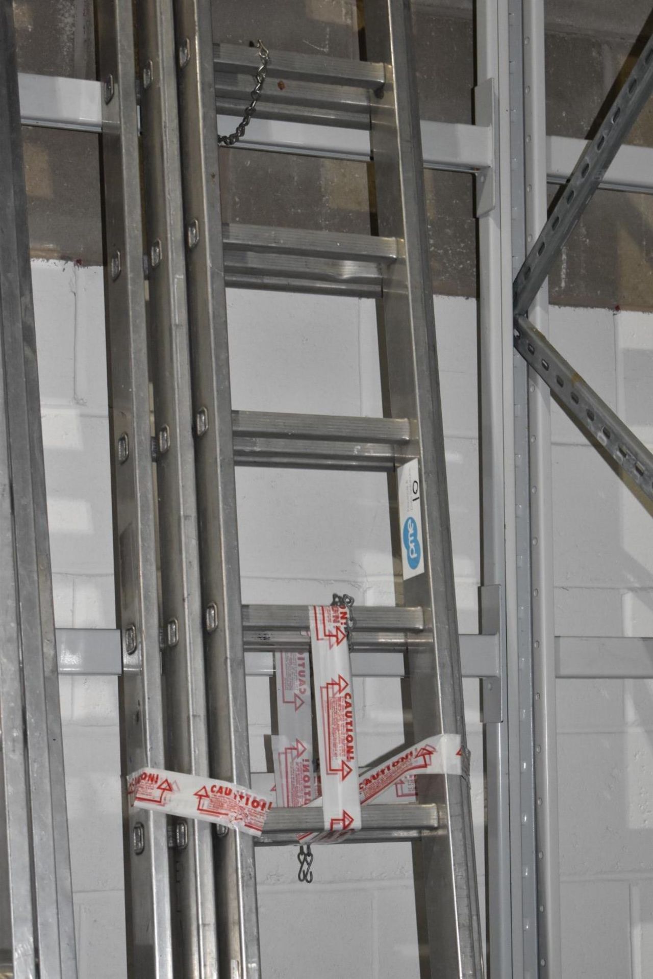 1 x Youngman DIY 3 Section Aluminium Ladders Each Section Measures 350cm SRB132 - Image 3 of 6