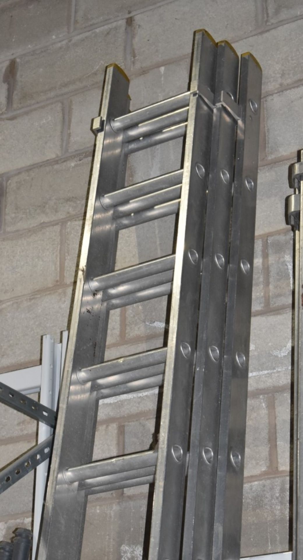 1 x 3 Section Set of Aluminium Work Ladders Each Section Measures 400cm SRB133 - Image 2 of 5