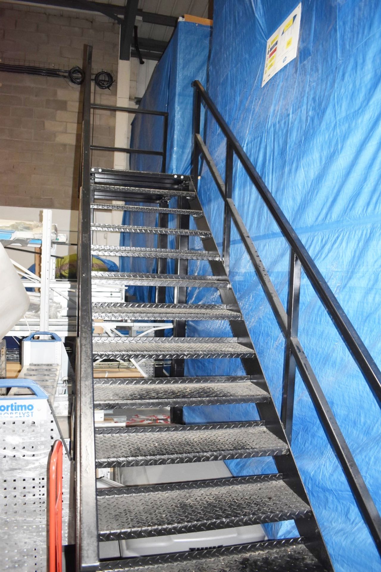 1 x Mezzanine Floor With Integrated Racking Shelving System Size H473 x W360 x L870 cms - Image 16 of 25