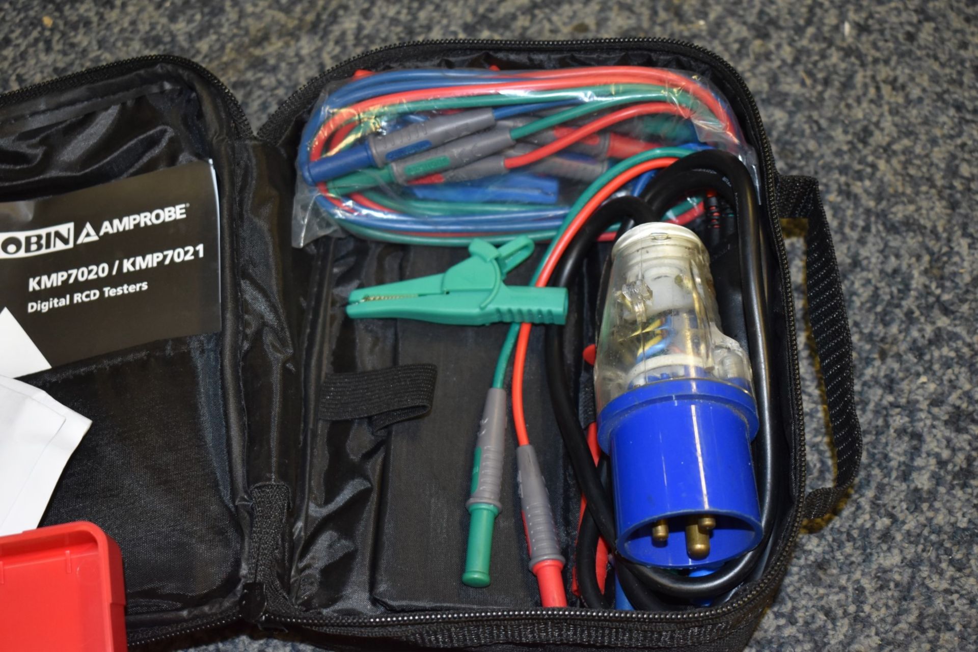 1 x Robin Amprobe Digital RCD Tester Wth Fast Trip - Model KMP7020 - With Accessories and Carry Case - Image 4 of 4