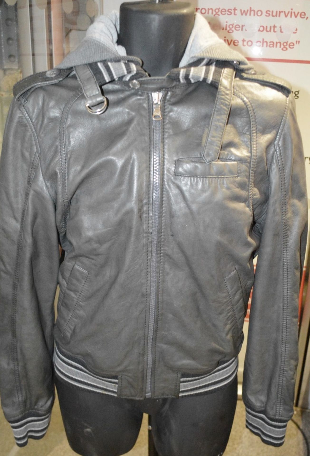 1 x Men's Genuine Dolce & Gabbana Luxury Lambskin Leather Jacket In Grey - Size: 48 - Image 2 of 13