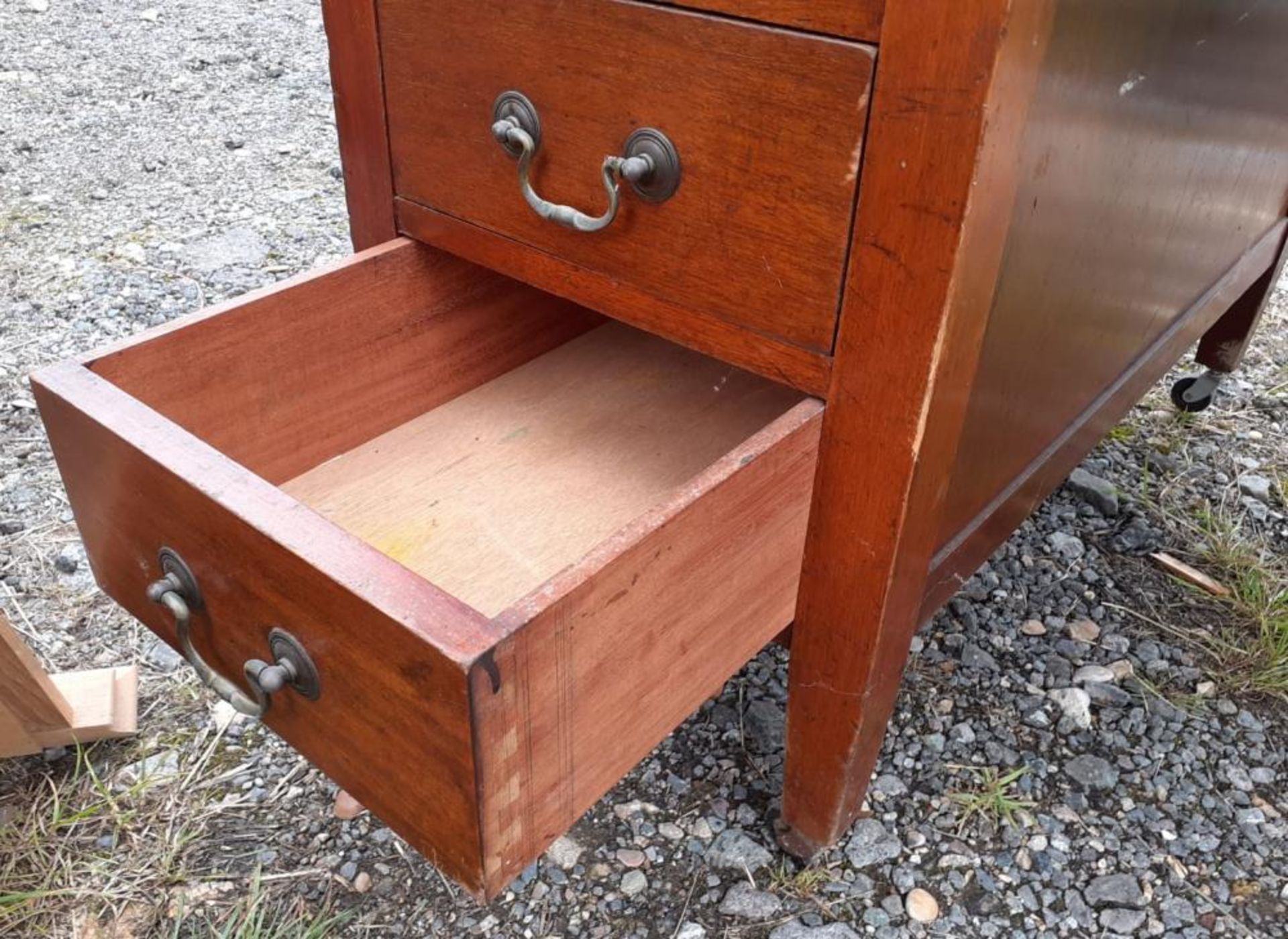 1 x Large Original Writing Desk With Leather Top Pad And Deep Drawers With Original Castors Under - Image 9 of 13