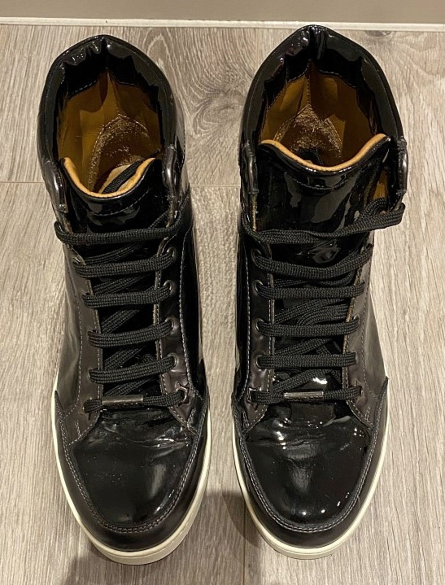1 x Pair Of Genuine Jimmy Choo Sneakers In Black Patent - Size: 36 - Preowned in Very Good Condition - Image 4 of 6