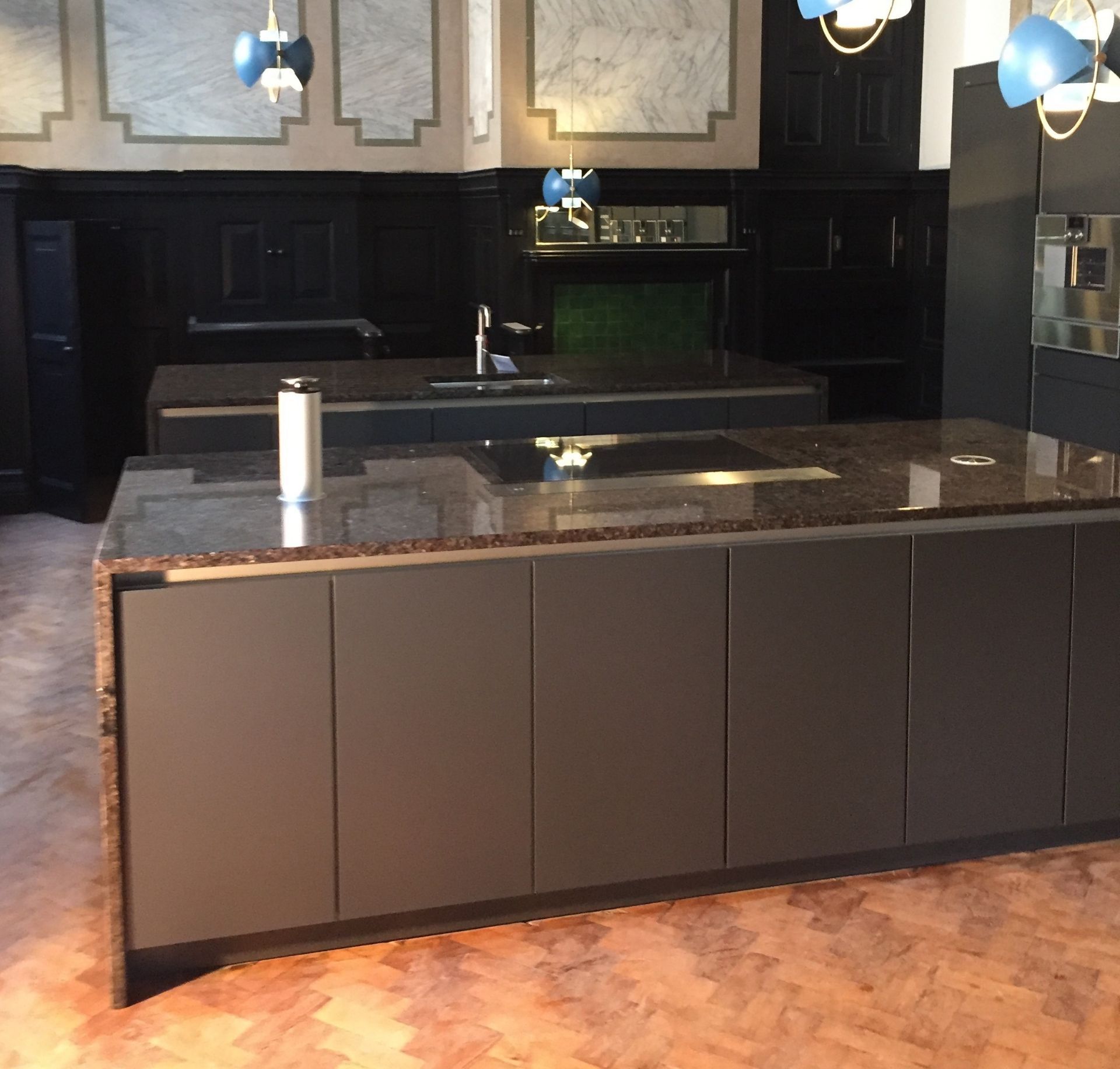 1 x SieMatic Fitted Kitchen in Basalt Grey Matt With Handleless Doors - Features Gaggenau - Image 6 of 10