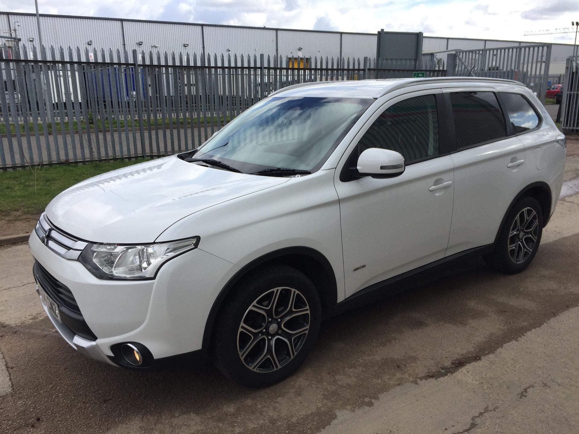 2014 Mitsubishi Outlander Gx3 Di-D 2.3 5Dr SUV - CL505 - NO VAT ON THE HAMMER - Locatio - Image 3 of 20