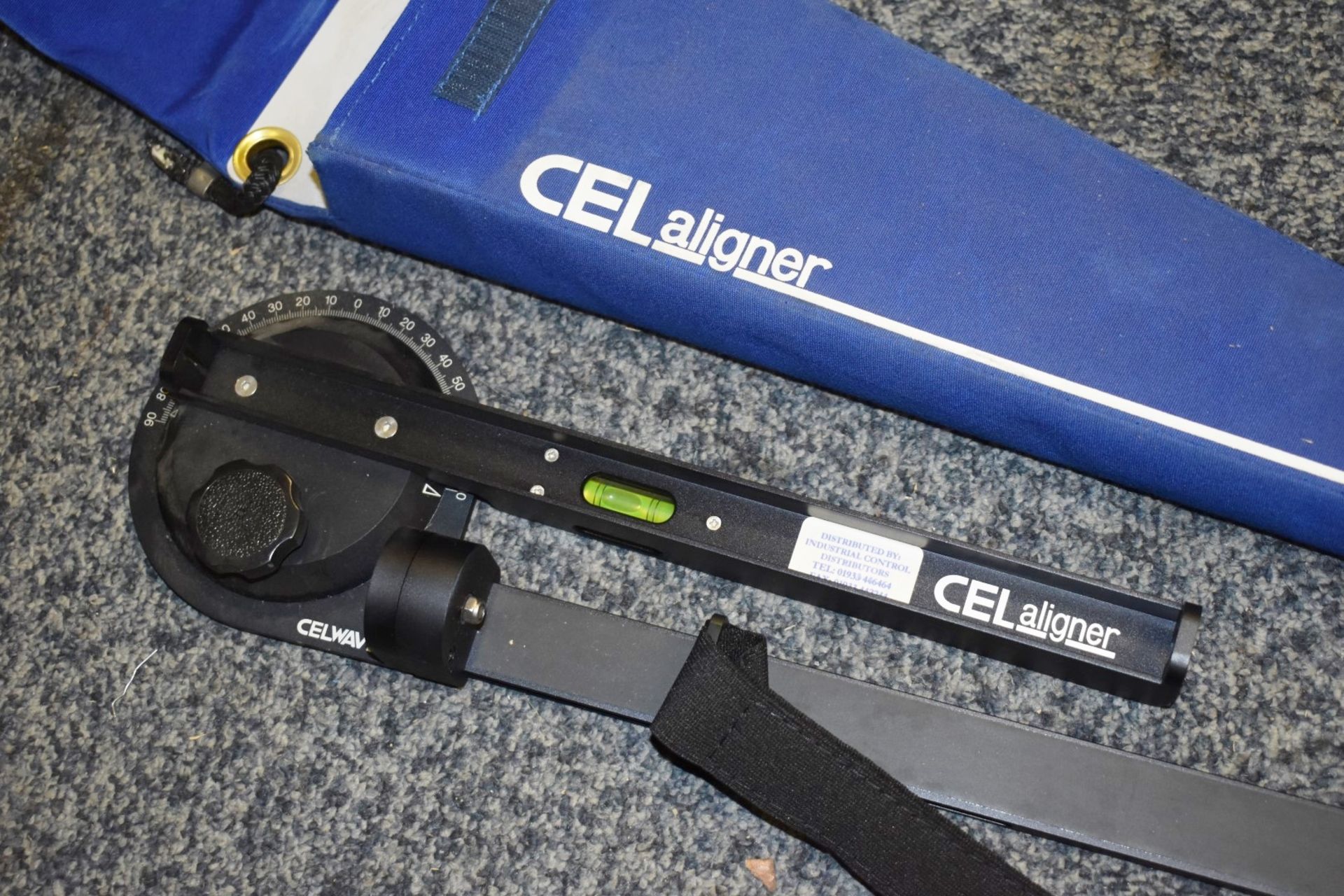 1 x Celwave CELaligner With Carry Case - Dual Function Tool for Alignment of Panel Antennas - Ref - Image 3 of 5