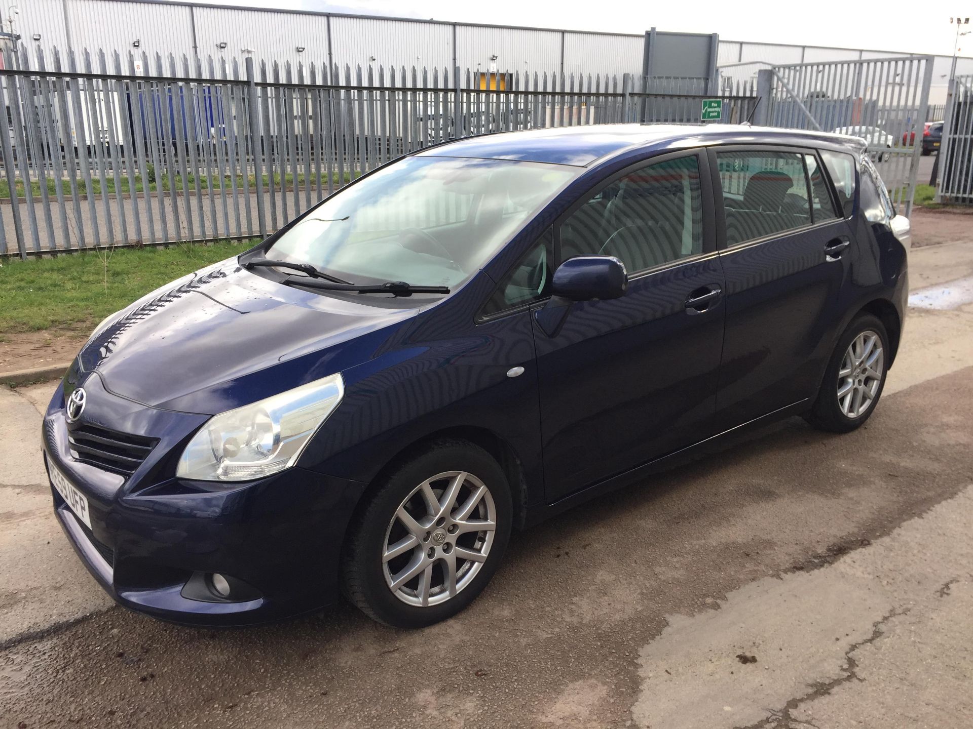 2009 Toyota Verso T spirit D-4D 2.0 5Dr MPV - CL505 - NO VAT ON THE HAMMER - Locatio - Image 6 of 24