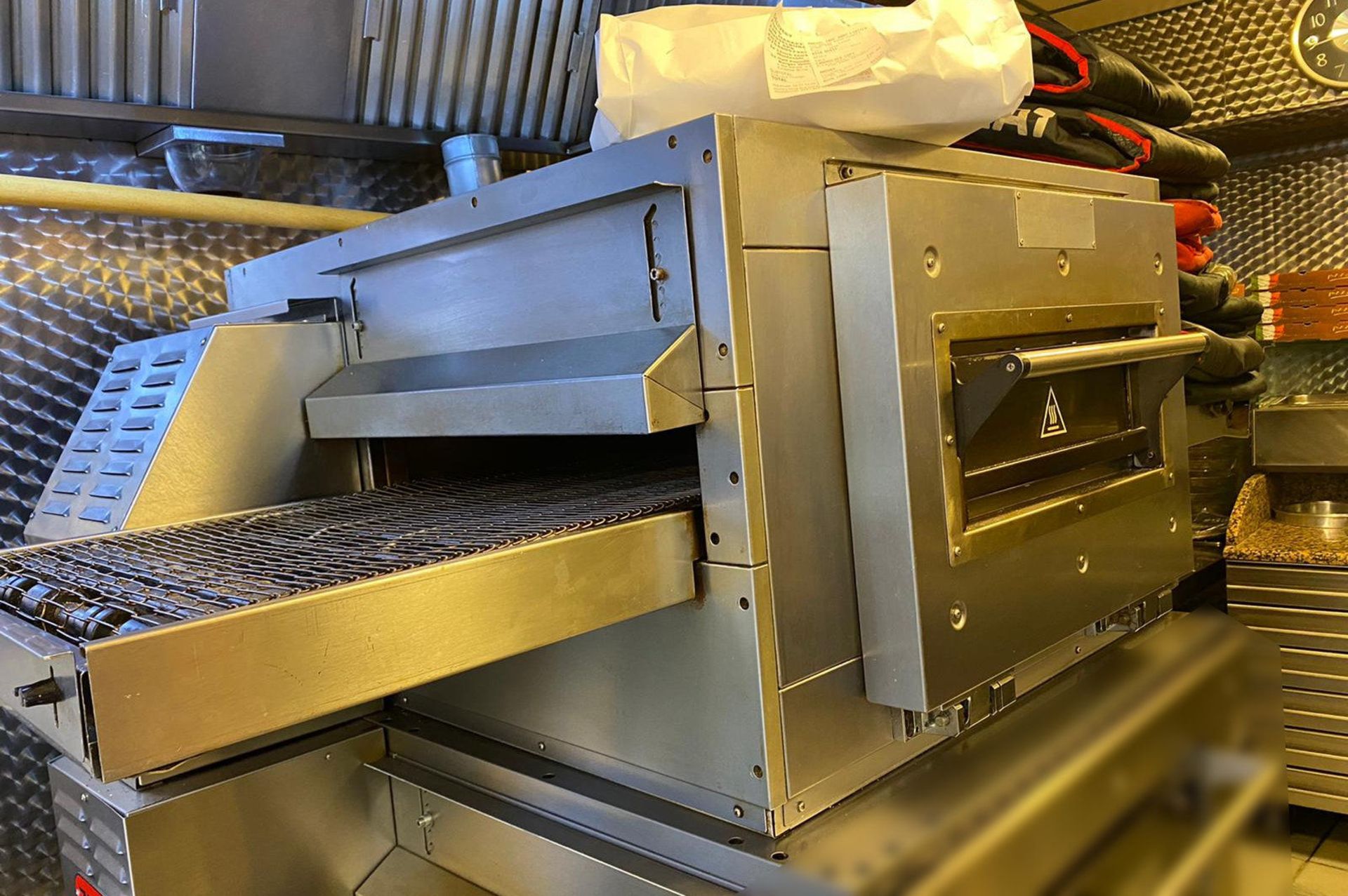 1 x Zanolli Synthesis 08/50 V Conveyor Pizza Oven - Requires repair - CL633 - Location: