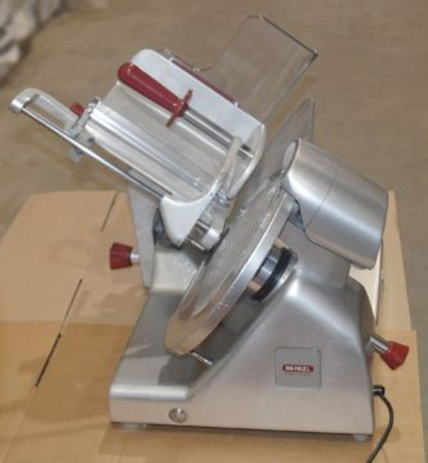 1 x AVERY BERKEL Commercial Meat Slicer In Stainless Steel - Dimensions: H54 x W52 x D42cm - Very - Image 2 of 3