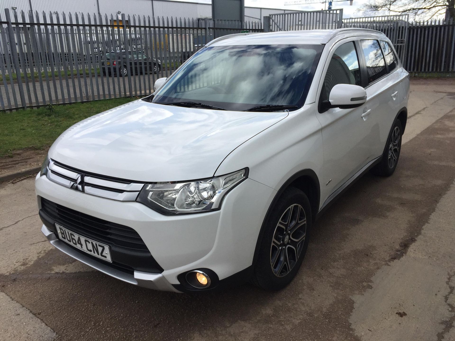 2014 Mitsubishi Outlander Gx3 Di-D 2.3 5Dr SUV - CL505 - NO VAT ON THE HAMMER - Locatio - Image 2 of 20