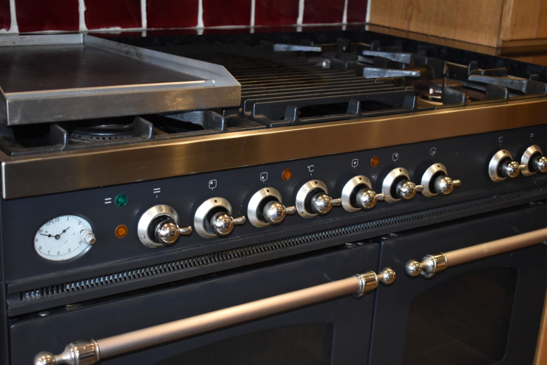 1 x Britannia 100cm Range Cooker With Griddle and Hotplate - G20 Gas - Location: Macclesfield - Image 2 of 17