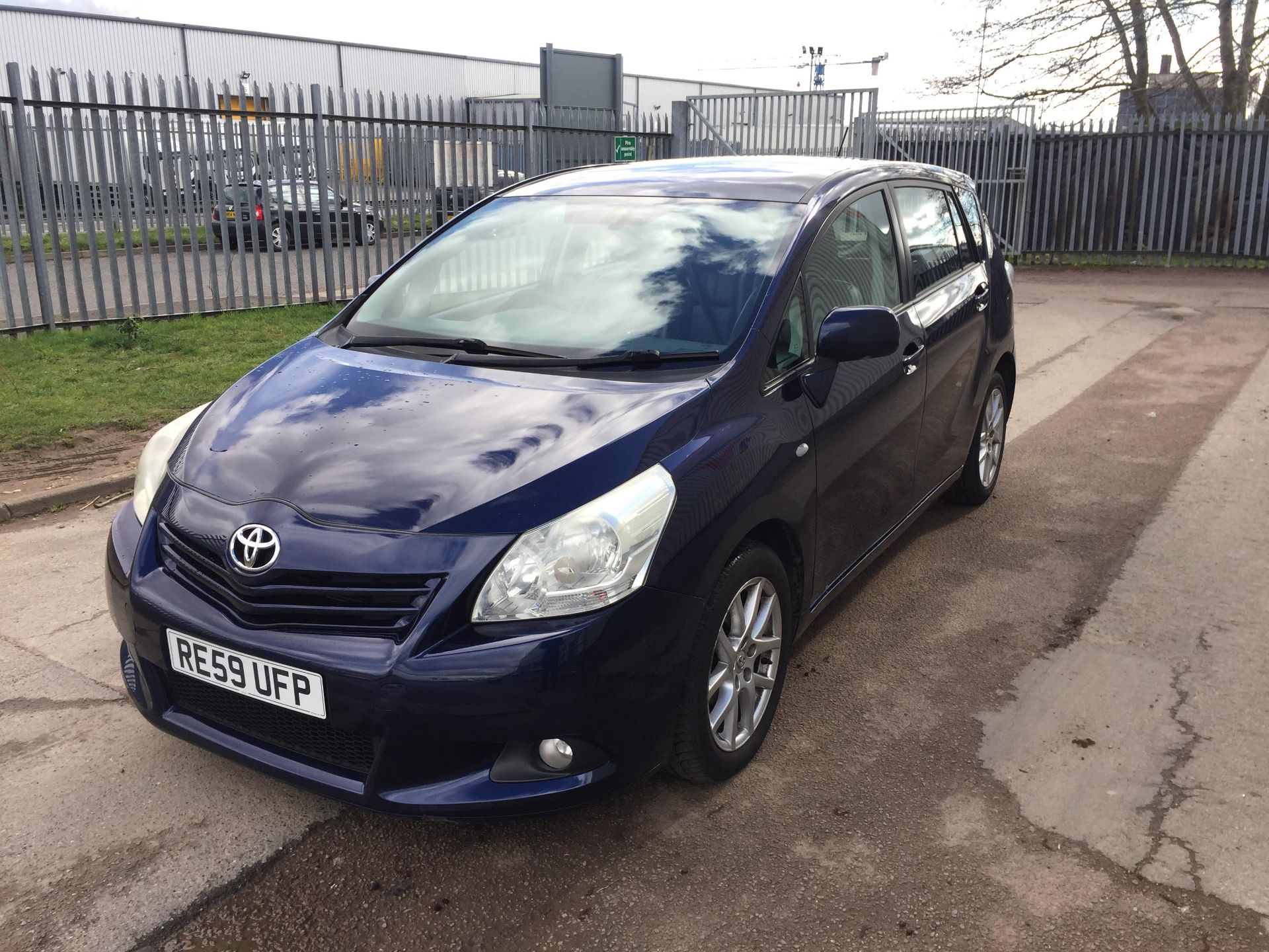 2009 Toyota Verso T spirit D-4D 2.0 5Dr MPV - CL505 - NO VAT ON THE HAMMER - Locatio - Image 7 of 24