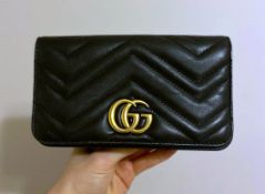 1 x Genuine GUCCI GG Marmont Matelassé Mini Crossbody Bag in Black - Size: L19 x H11.5 x W5 cms -