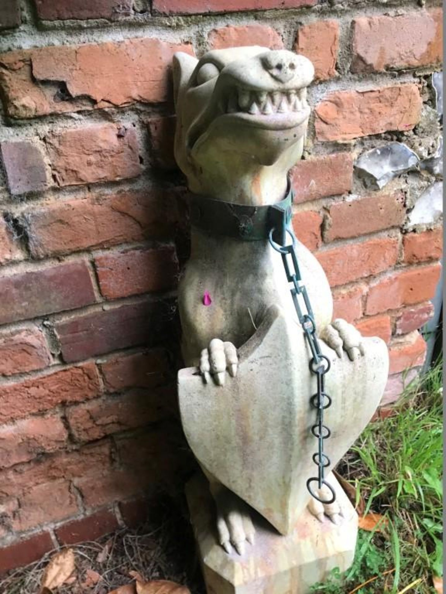 1 x Tall Gothic Style Guard Dog Statue Holding Shield with Metal Dog Colllar and Chain Lead - - Image 2 of 5