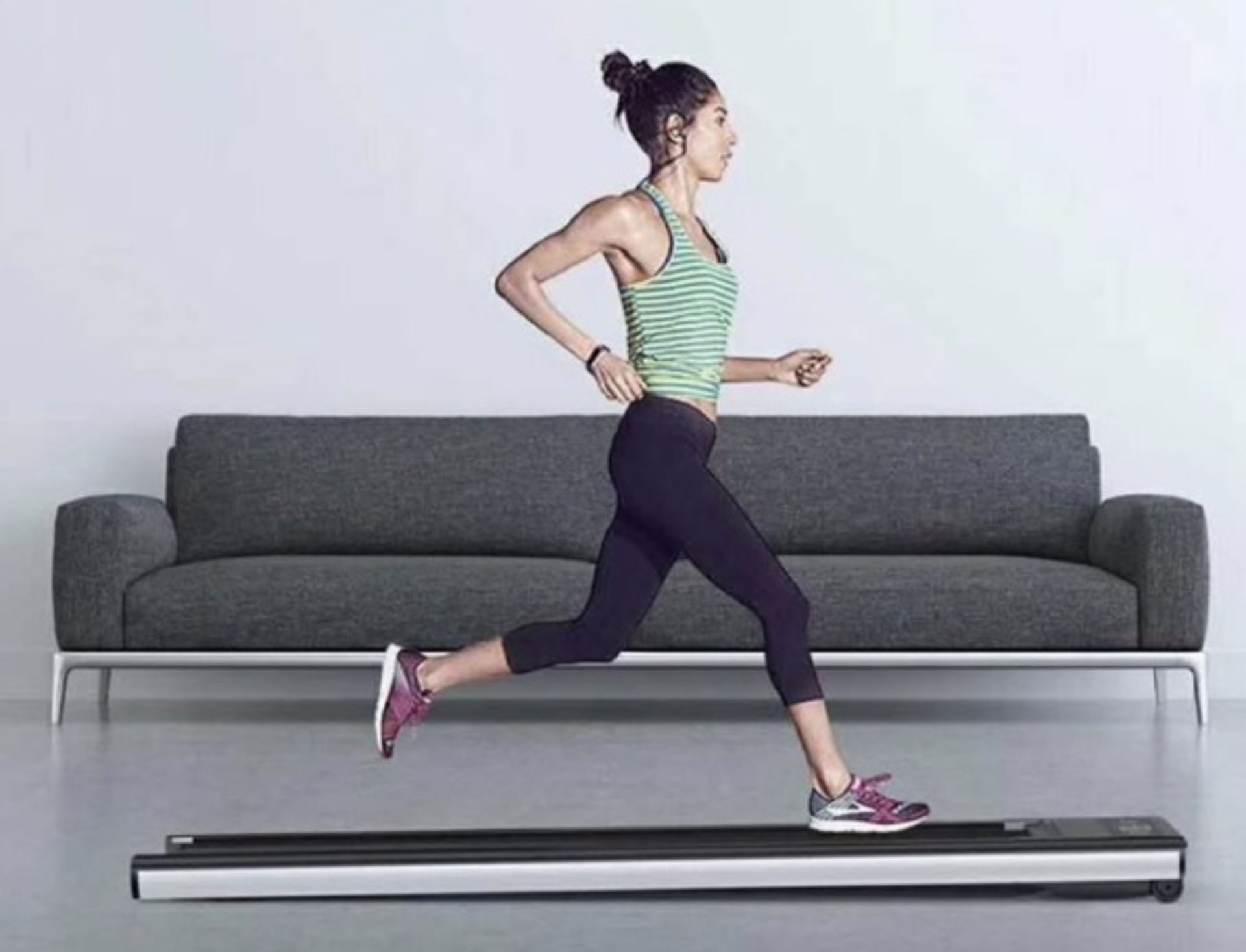 1 x Slim Tread Ultra Thin Smart Treadmill Running / Walking Machine - Lightweight With Folding - Bild 11 aus 19