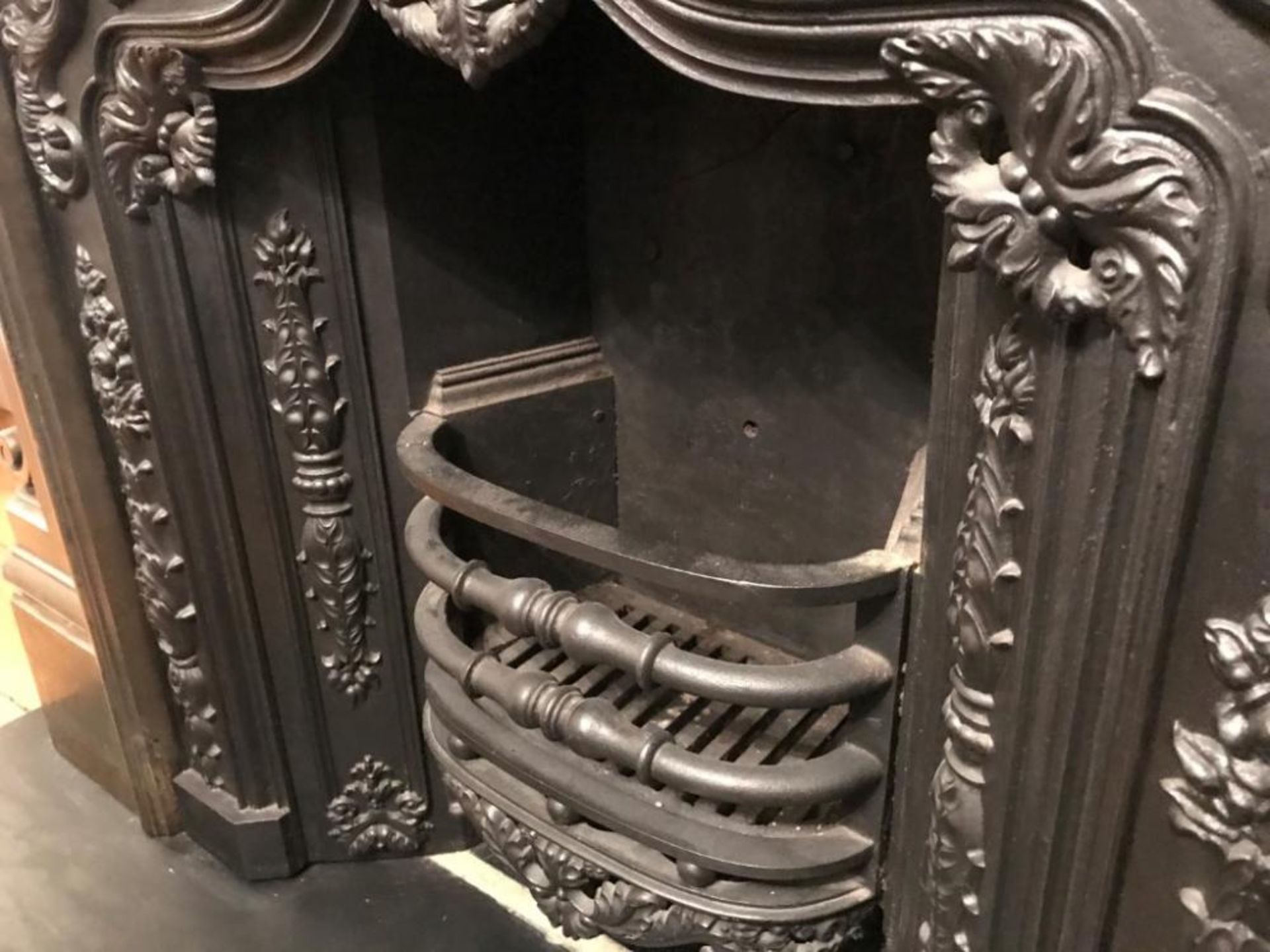 1 x Ultra Rare Antique Victorian Cast Iron Fireplace Ornamental Detail Surrounding And Insert - - Image 10 of 20