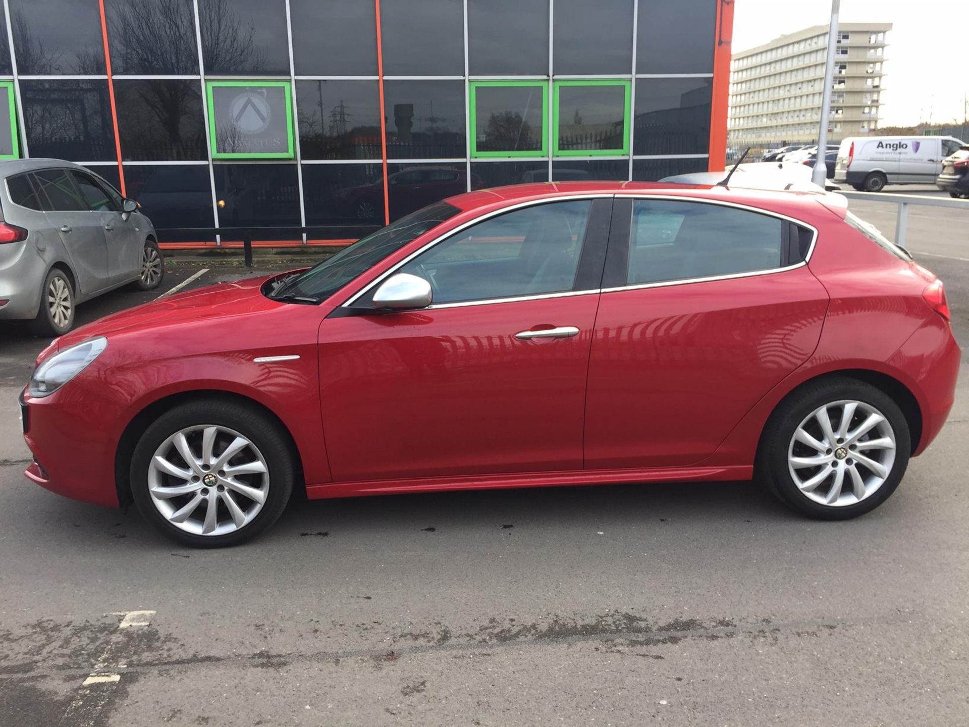 2011 Alfa Romeo Giulietta 2.0 3Dr Hatchback - CL505 - NO VAT ON THE HAMMER - Location: Corby, No - Image 2 of 14