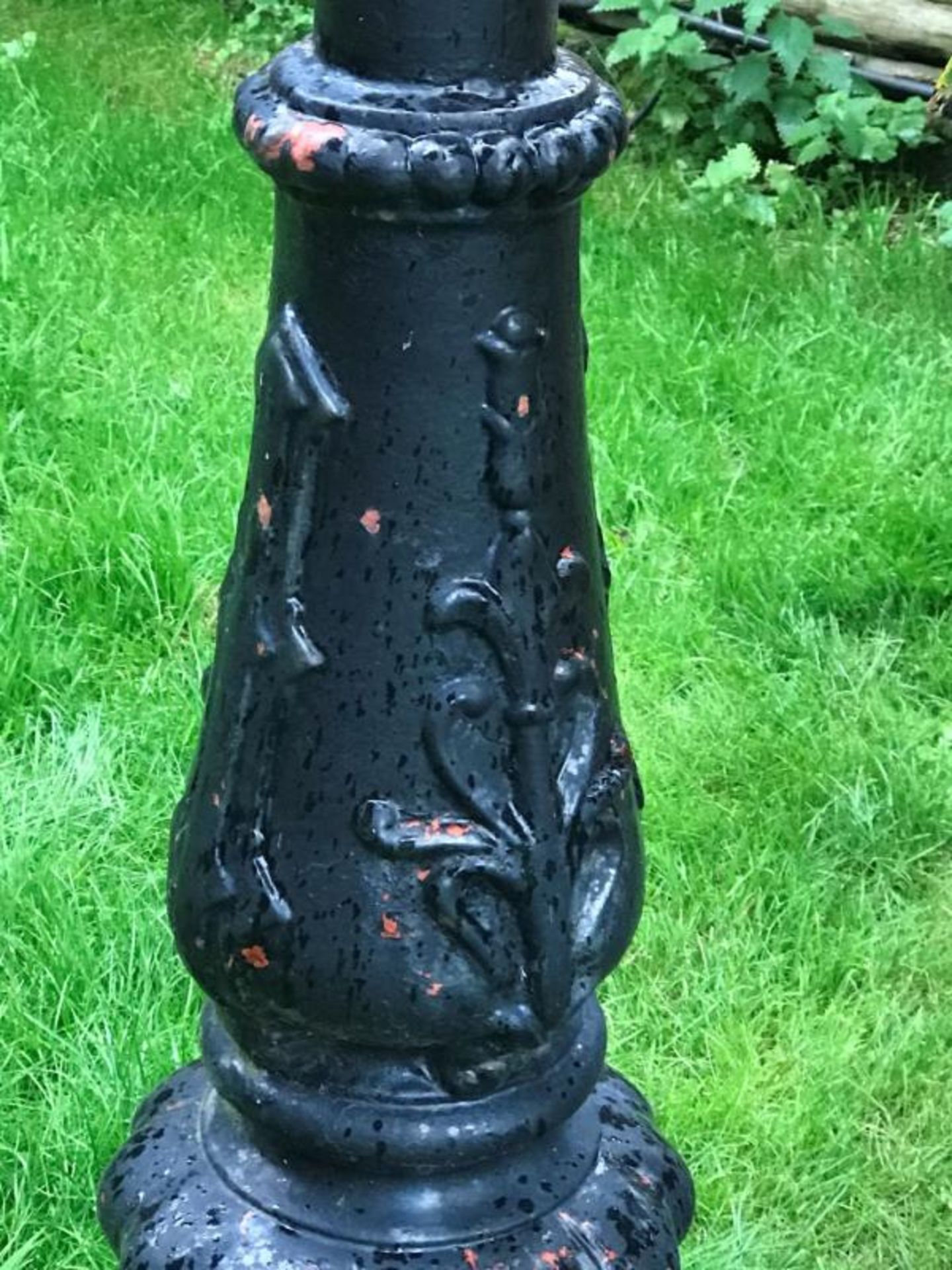 1 x Original 4.8 Metres High Cast Iron Lampost with Copper Chelsea Lantern Top - Dimensions: - Image 2 of 5