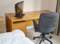 3-Piece Bedroom Set - Includes Desk, Chair And Wicker Basket - NO VAT ON THE HAMMER - CL630 -