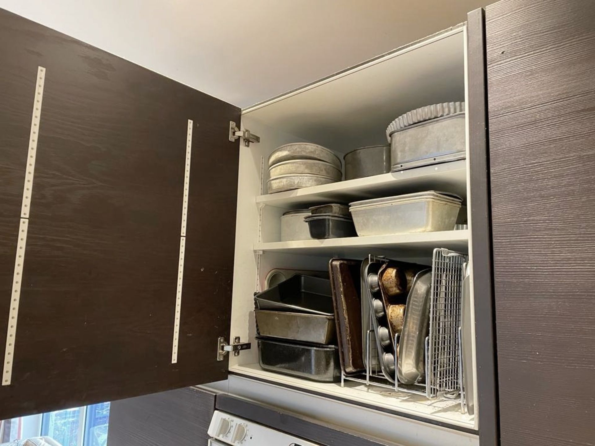 1 x Bespoke SIEMATIC Fitted Kitchen With Gaggenau Appliances, Silstone Worktops, Central Island - Image 75 of 83