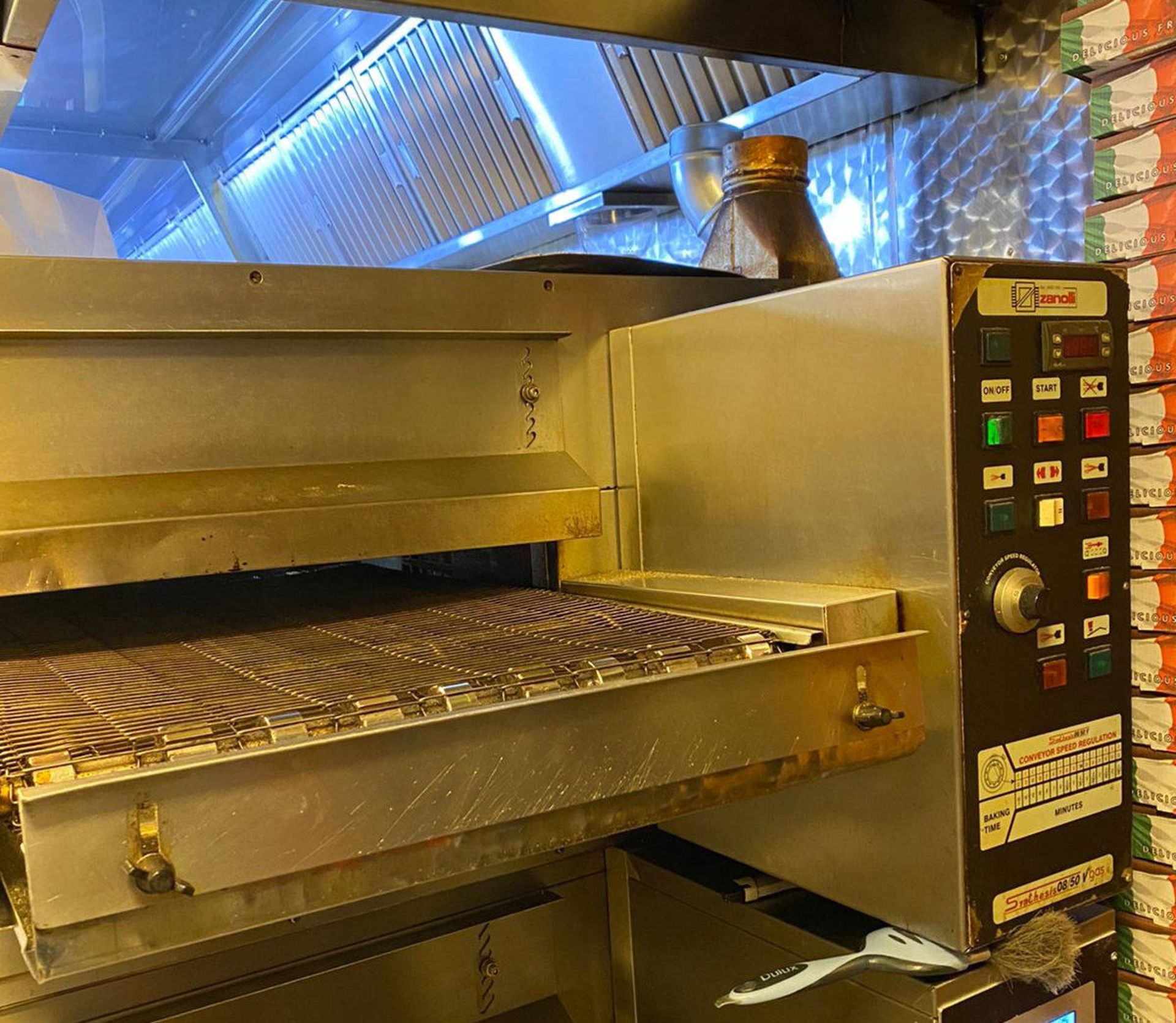 1 x Zanolli Synthesis 08/50 V Conveyor Pizza Oven - Requires repair - CL633 - Location: - Image 5 of 7