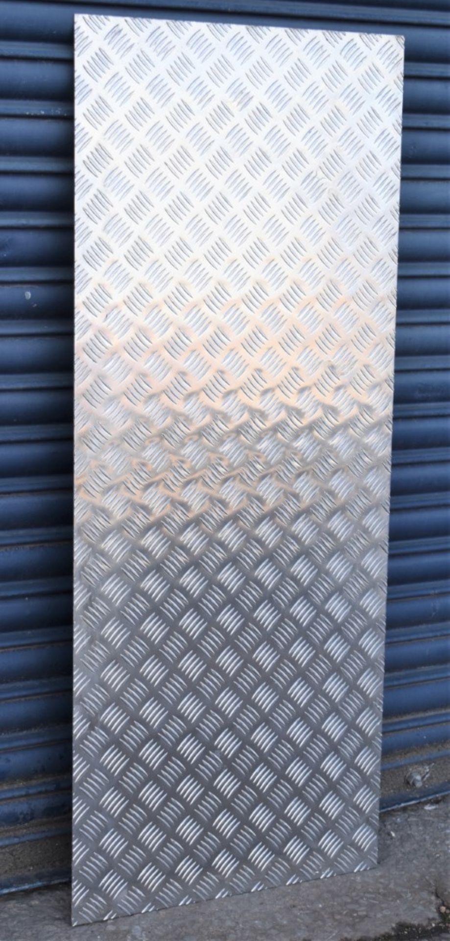 4 x Aluminium Tread Checker Plates - Size 125 x 50.5 x 0.3 cms - None Slip Floor Plate Suitable - Image 2 of 8