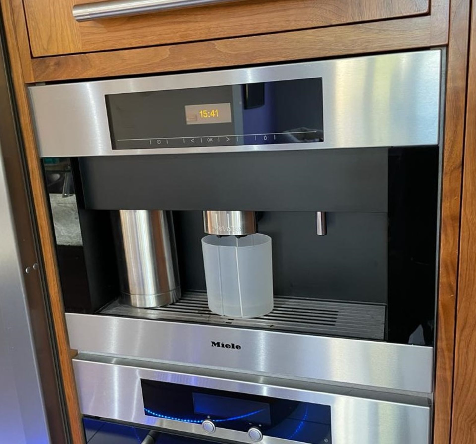 1 x Bespoke Curved Fitted Kitchen With Solid Wood Walnut Doors, Integrated Appliances, Granite Tops - Image 42 of 147