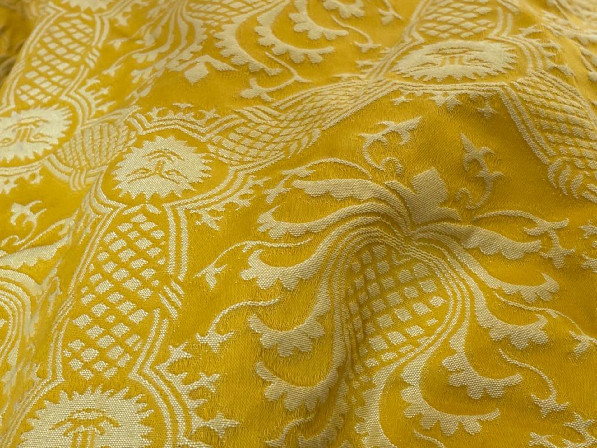 1 x Pair of Embroided Fabric Curtains With Liner - Features a Sun God Design in Yellow - NO VAT ON - Image 7 of 11