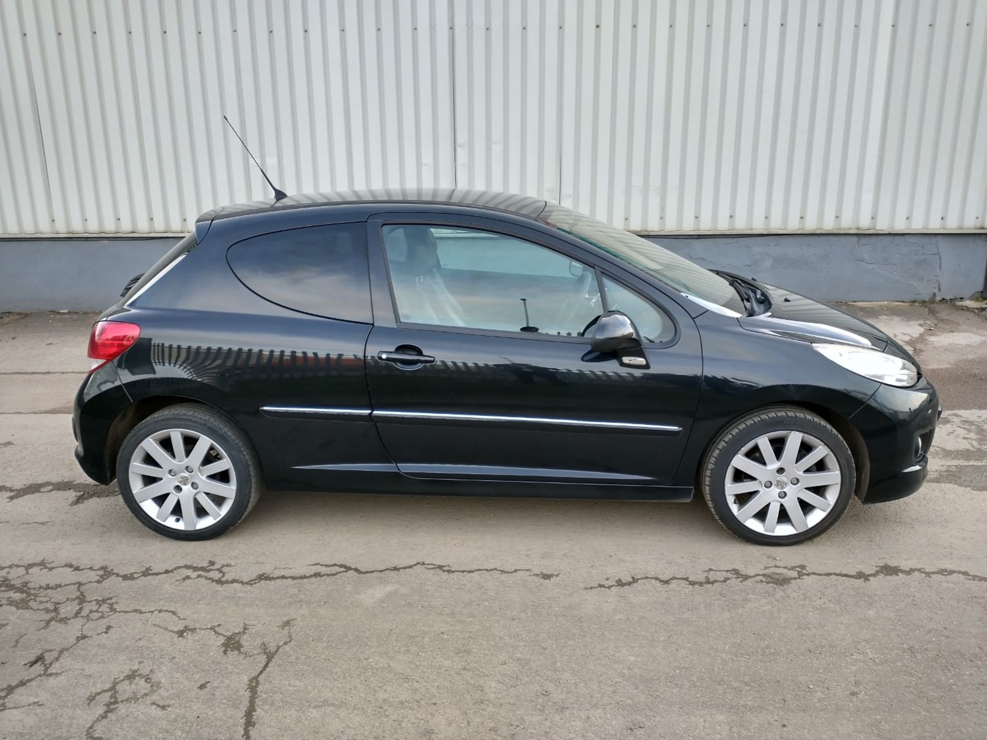 2011 Peugeot 207 Allure Auto 2.0 3DR Hatchback - CL505 - NO VAT ON THE HAMM - Image 8 of 20